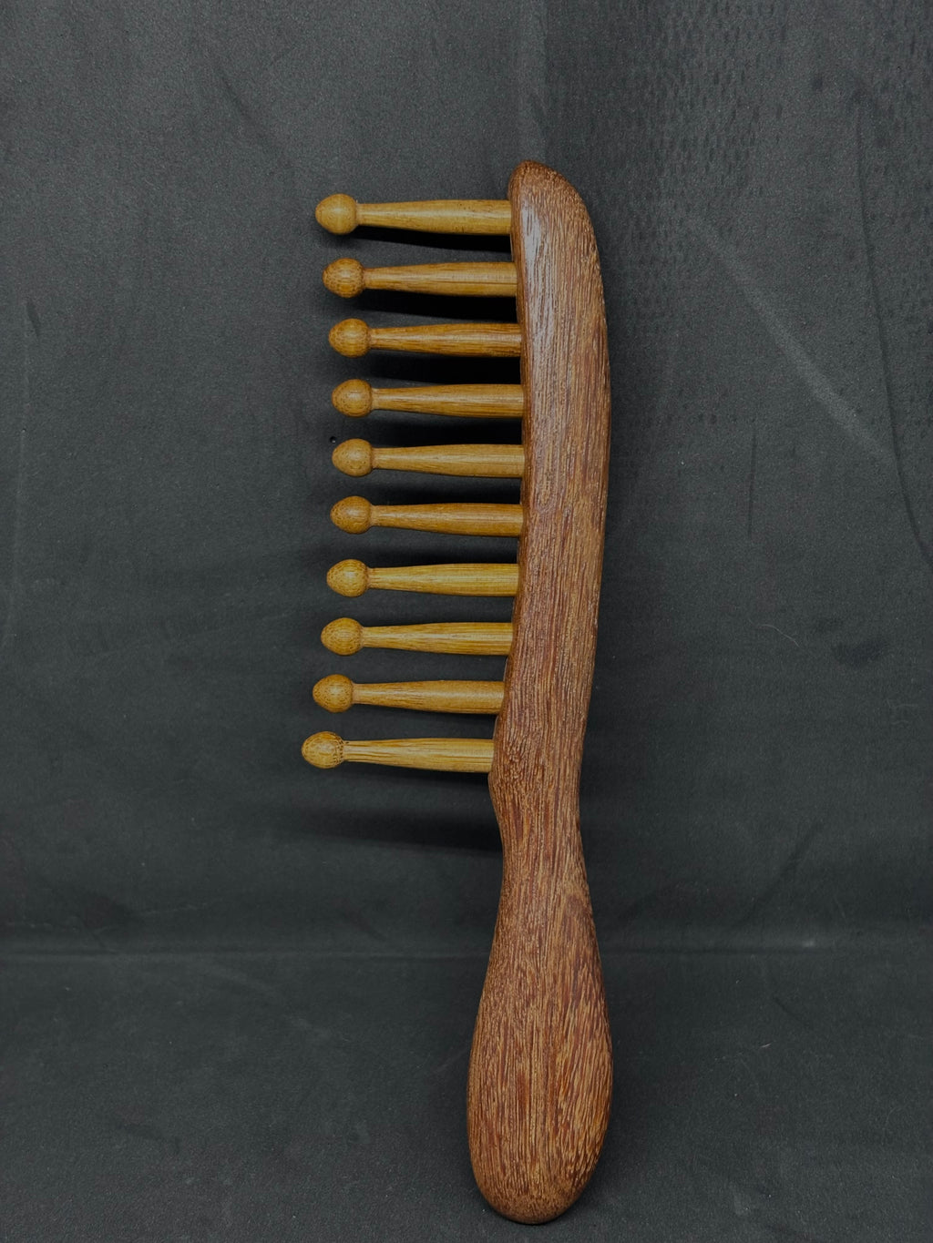 Peigne en bois à bouts arrondis – Anti-casse & douceur naturelle