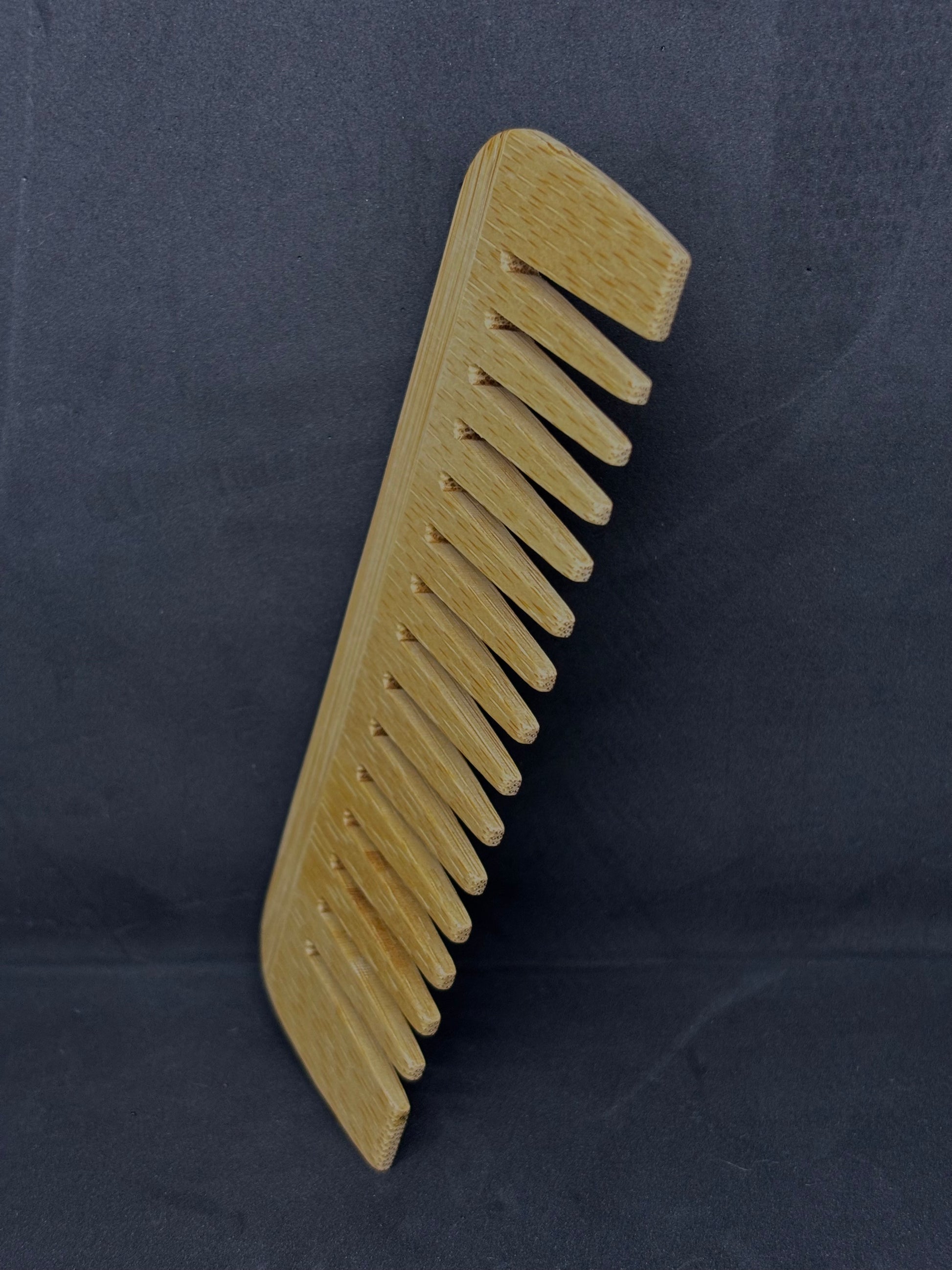 Peigne à dents larges